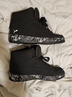 PUMA Big Kid Size 6 Black High Top Sneakers Splatter Sole Basketball Shoes